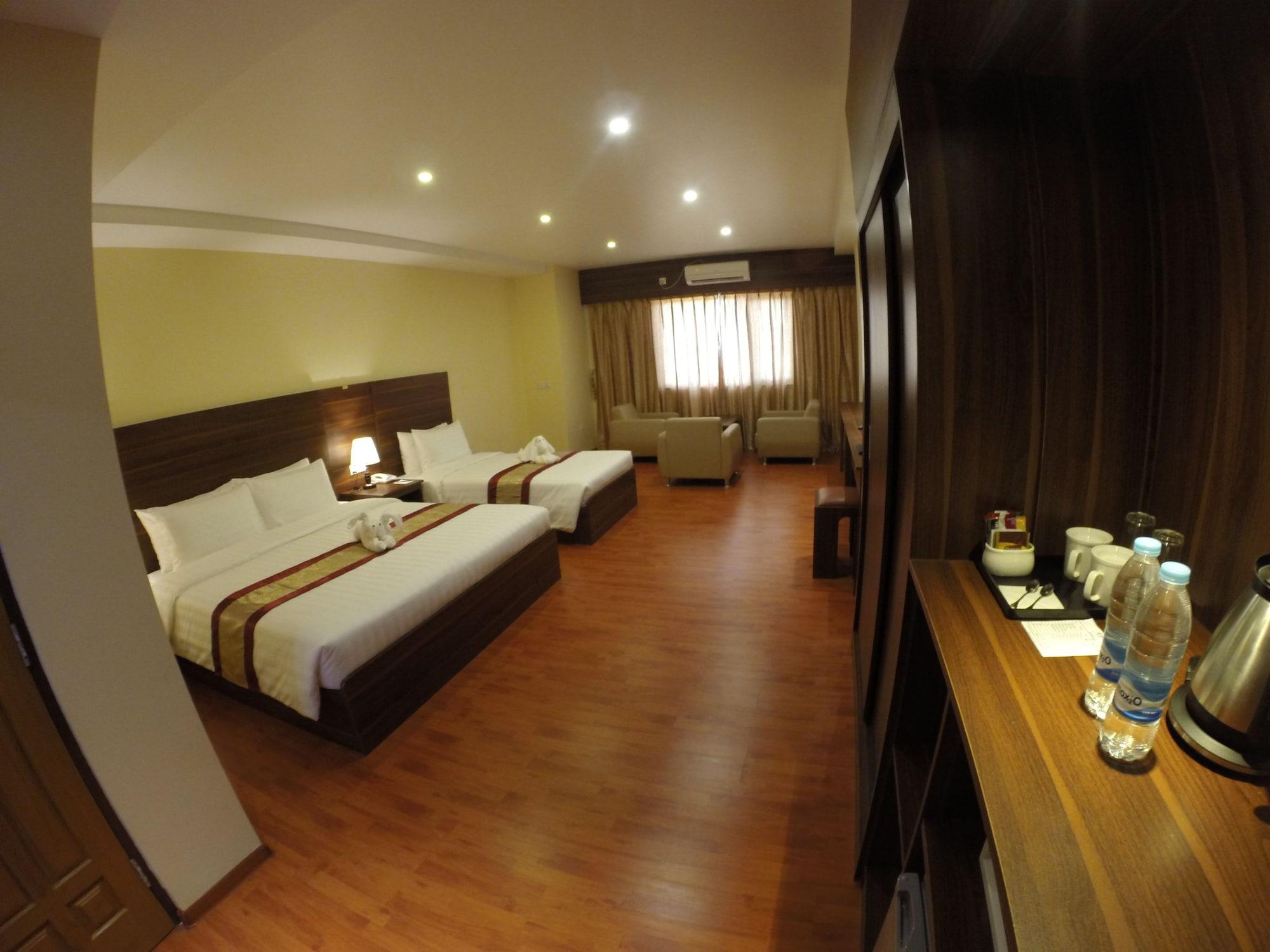 Silver Green Hotel Rangun Kültér fotó