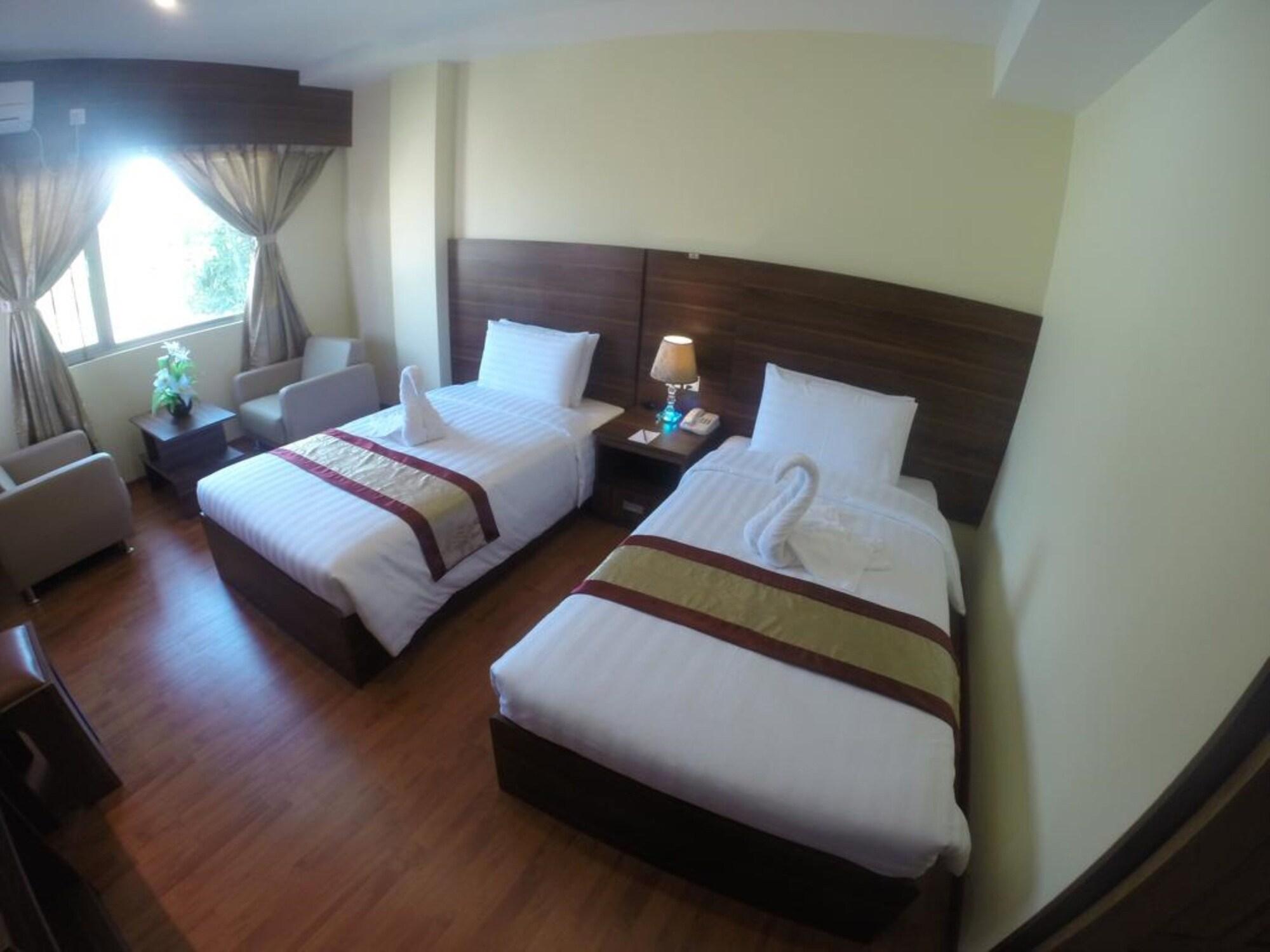Silver Green Hotel Rangun Kültér fotó